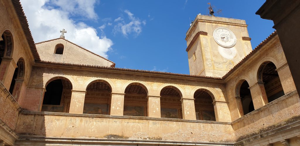 chiostro certosa di padula