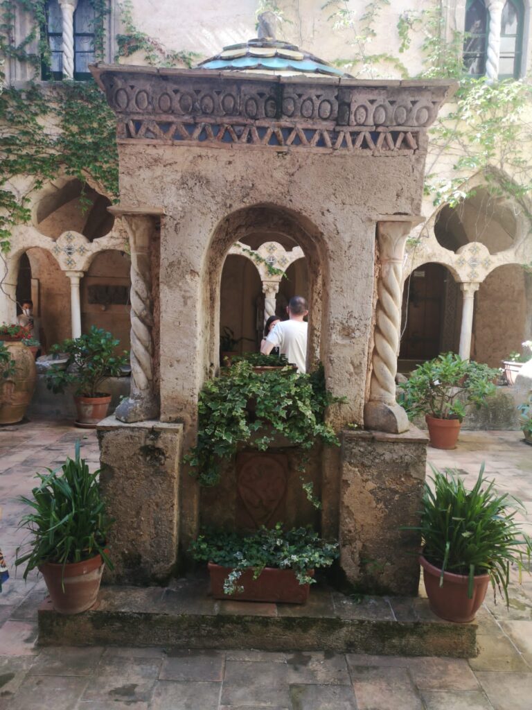 pozzo villa cimbrone a ravello