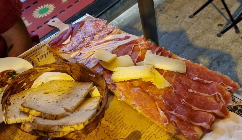 tagliere salumi e formaggi enoteca dolci ricordi salerno