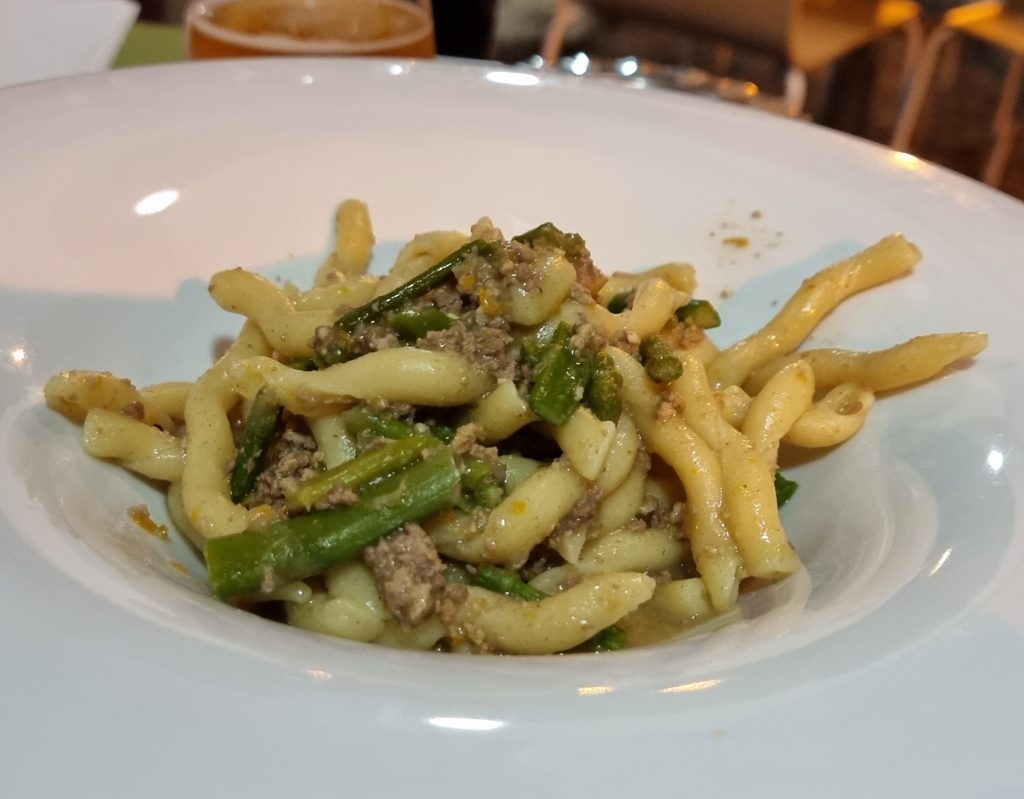 fusilli ragù e asparagi salenisano salerno